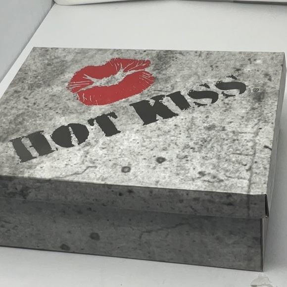 NIB Hot Kiss Beatrice camel colored ankle boots , size 9 - Picture 7 of 8